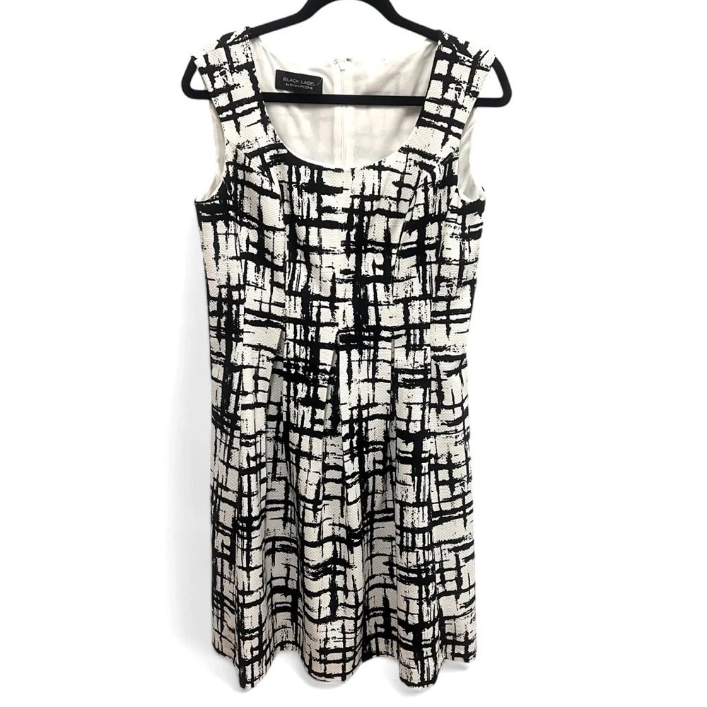 Black Label by Evan Picone Black & White Pleated Fit & Flare Dress Size 8